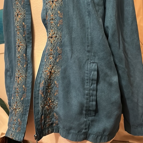 ERIKA Woman 2X Plus Sized Zip Up Lightweight Embroidered Teal Jacket - Picture 6 of 10